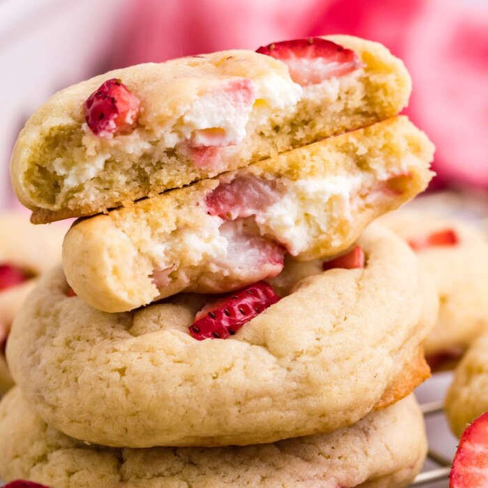 Strawberry Cheesecake Cookies